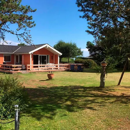 Located On A 1400 M Plot Holiday home